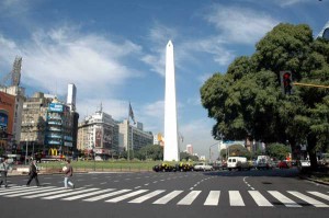 El Obelisco de Buenos Aires es el emblema de la ciudad, hay que conocerlo para decir "Estuve en Buenos Aires".